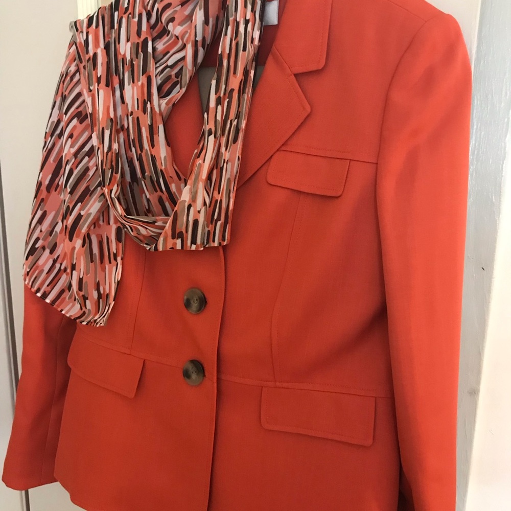 Ladies Petite Pants suit with matching scarf